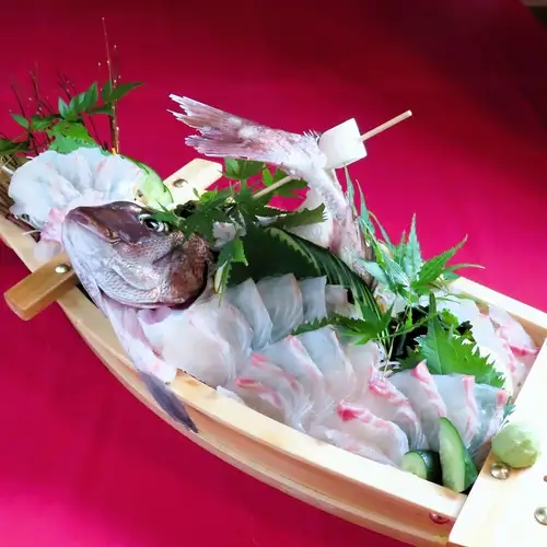 【刚从鱼缸里捞出来】红鲷鱼