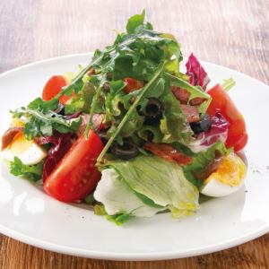 ニース風サラダ(トマト・アンチョビ・卵)
