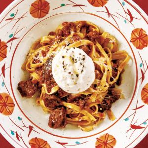 ミートソースのリコッタチーズ添え