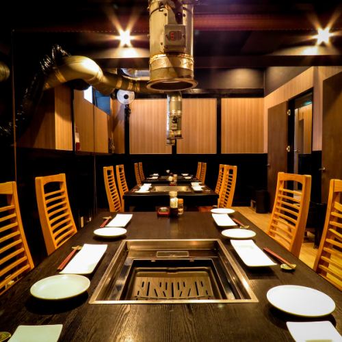 We have private rooms that can accommodate 2 to 16 people ♪ Value your privacy! Recommended for small parties and girls' nights out.Enjoy the calm atmosphere and luxurious cuisine made with carefully selected ingredients to your heart's content, which is hard to believe that it is a yakiniku restaurant.