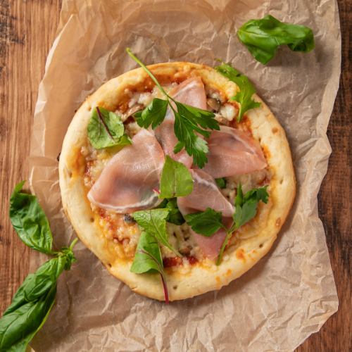 This PIZZA with prosciutto