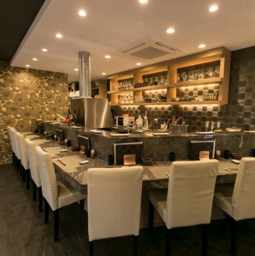 わずか10席、大理石の特等席で味わう至福のひととき