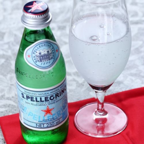 『サンペレグリノ』