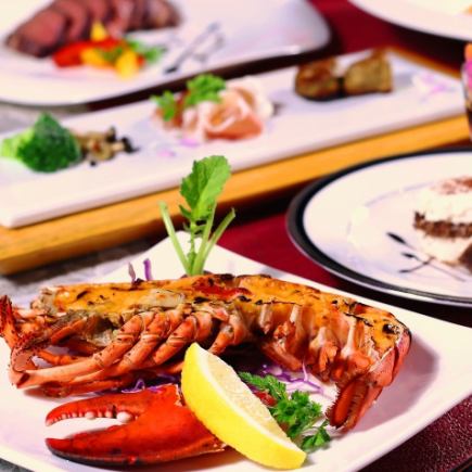 【人気NO1！】ロブスターのグリル・黒牛フォアグラのソテー含む全10品贅沢グルメコース8000円