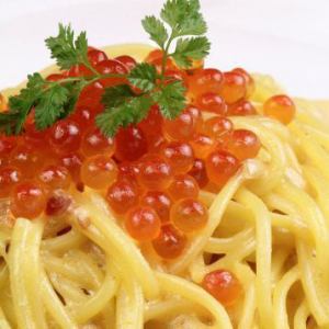 ウニとイクラのクリームソース