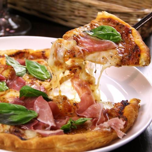 パルマ産生ハムのピッツァ