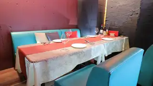 テーブル