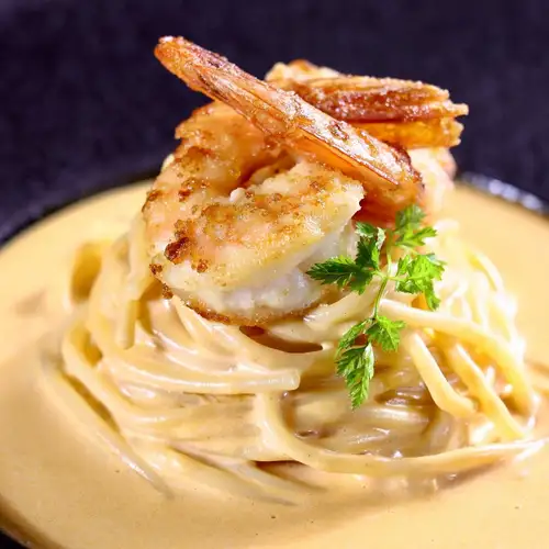 エビの濃厚なソースのパスタ
海老のフリットと共に…

バリラアルブロンゾ使用🎵

#大分
#大分バリラアルブロンゾ
#バリラアルブロンゾ
#大分パスタ
#大分グルメ