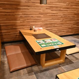 店内には、テーブル席、お座敷席、カウンター席、個室席を完備しております。貸切は最大32名様までOK！スタッフ一同心を込めておもてなしいたします。