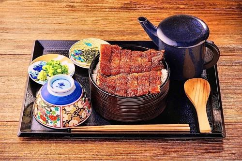本場の味をリーズナブルなお値段で！【ひつまぶし】
