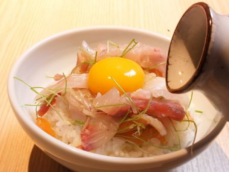 [Our special product] Seafood egg over rice