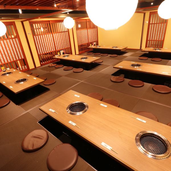 You can relax with a pleasant meal in the fully-tasted private room where you dig it.It is recommended for organizations such as banquets at company so you can respond to large banquets for up to 50 people by removing the partition.
