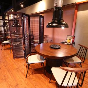 A stylish interior that overturns the image of a yakiniku restaurant! Recommended for a girls' night out♪