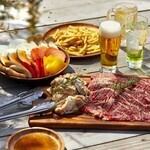 難波のど真ん中でグランピング&手ぶらBBQ!飲放題付コース3900円~