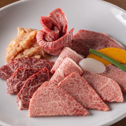 The charm of carefully selected Kuroge Wagyu beef