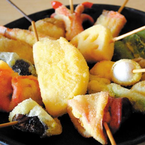 Various ingredients ♪ Freshly fried skewers ~ Shrimp, onions, eggplants, asparagus, pork, camembert, castella, etc. ~