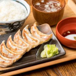 究極の餃子定食