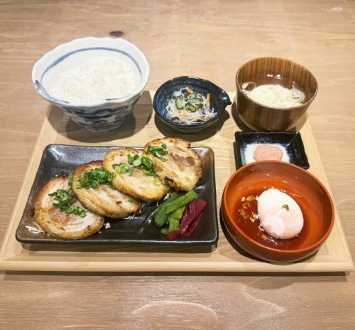 自家製炙りチャーシュー定食