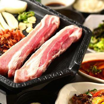 定番の韓国料理が揃っています！本場の味を是非ご堪能下さい。