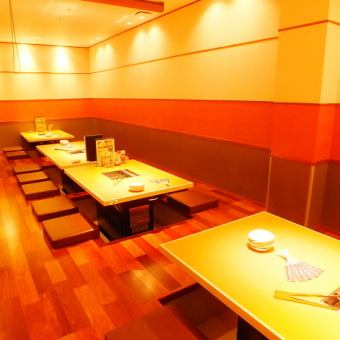 On the 2nd floor, we have a tatami room that can accommodate up to 20 people.You can relax comfortably without worrying about your feet.