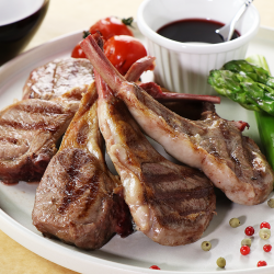 ラムチョップの香草グリル