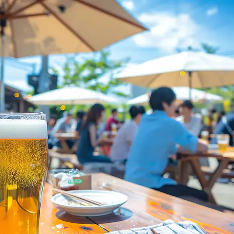 開放感あふれるテラスで乾杯