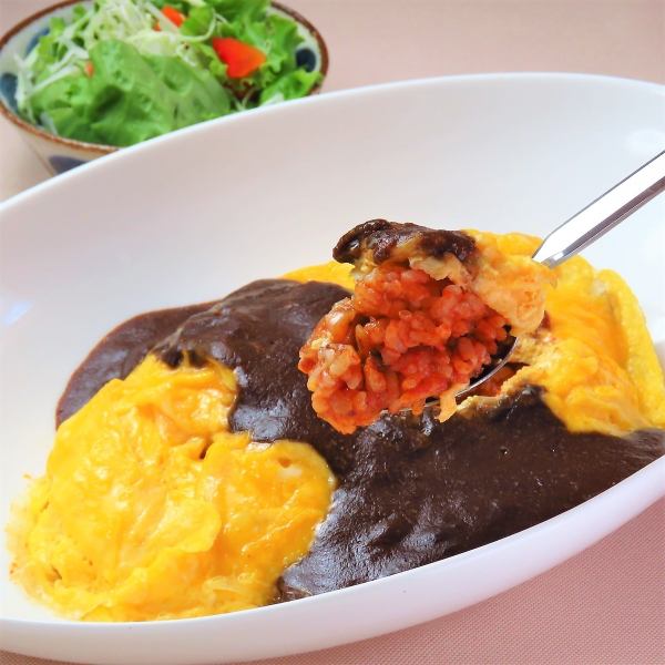 [Chicken is delicious!] Soft-boiled soft-boiled egg omurice