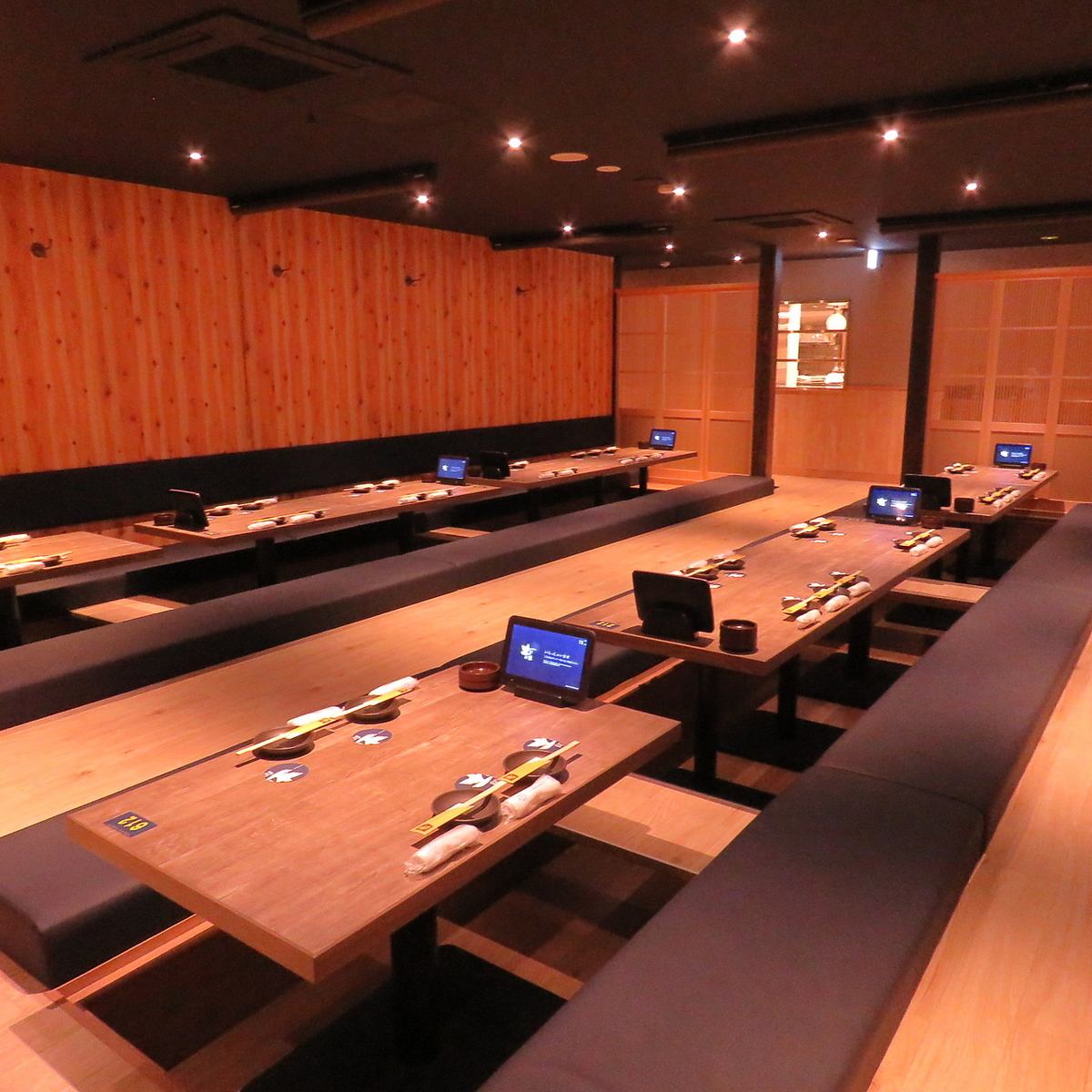 The tatami room is digging and relaxing ♪ Up to 60 people are OK ☆