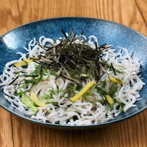 煮銀魚白蘿蔔沙拉