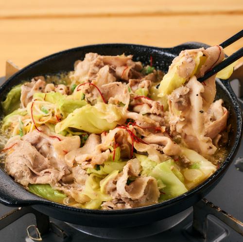 在餐桌上吃完!