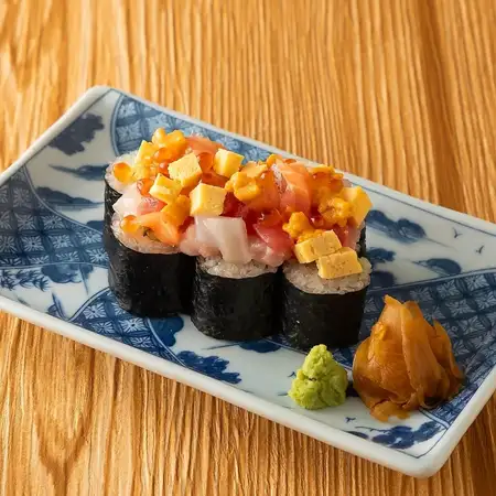 贅沢こぼれ寿司