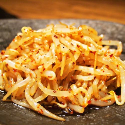 spicy bean sprouts