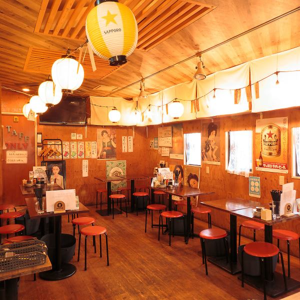 A pub tucked away in a back alley in Funabashi.It has a nostalgic feel to it, and is a relaxing space for people of all ages, from students to the elderly.