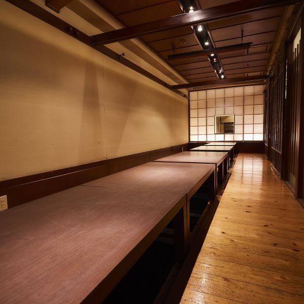 We have seating to meet a wide range of needs, from large groups to small groups.We regularly change the air in the rooms and provide alcohol gel on the tables.Please enjoy a relaxing and enjoyable time without worrying about the eyes of those around you.