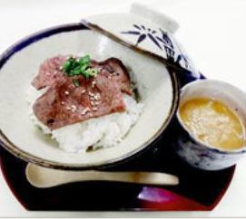 にんにくそぼろご飯