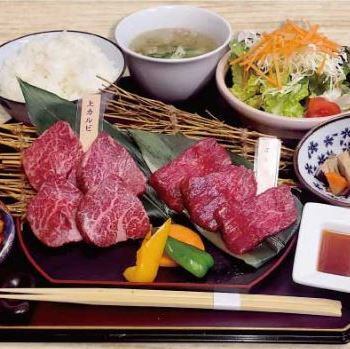 厳選したお肉を使用した豪華ランチが楽しめます♪