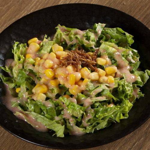 シャキシャキレタスのグリーンサラダ