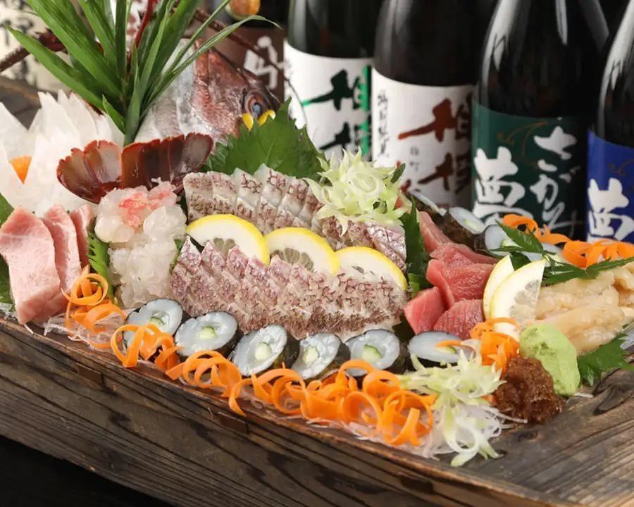 豊かな自然に囲まれた割烹旅館で楽しむ美しい懐石料理。大切な記念日を贅沢な個室で☆