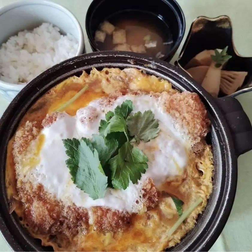 やまゆりぽーくを使用したランチをご用意しております！