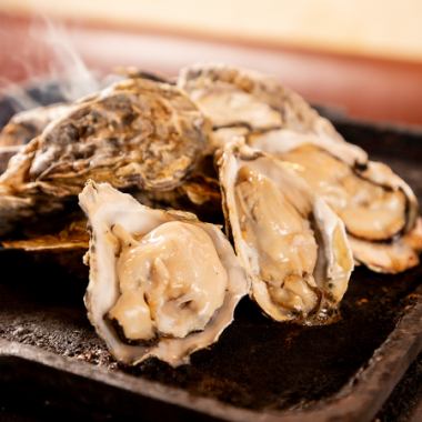 超大份飽滿烤牡蠣(3小時無限量供應)! 「牡蠣小屋套餐」5道菜5800日圓(含稅)