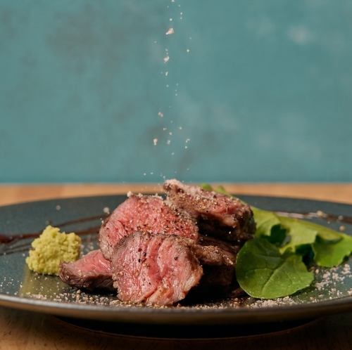 [Abundant meat dishes] Kuroge Wagyu red meat steak / low temperature cooking of beef tongue / spare ribs / grilled chicken with herb bread crumbs etc.