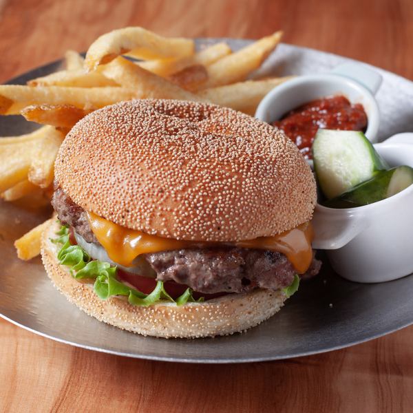 タヴァン・バーガー