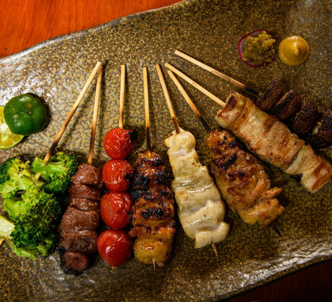 厳選された国産の鶏肉を使用◎旨みとジューシーな串をご提供！