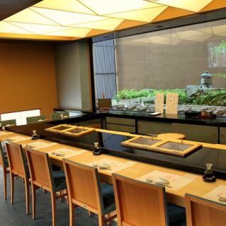 【1樓】壽司店的特別座位，可以欣賞到手藝。