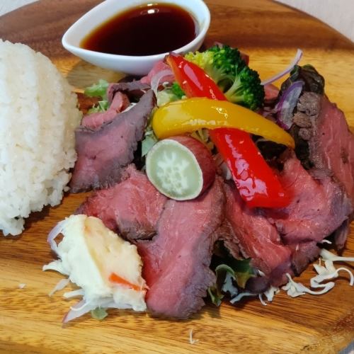 Roast beef plate (with rice and soup)
