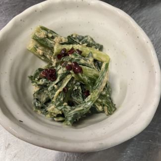 Japanese mustard spinach with sesame sauce