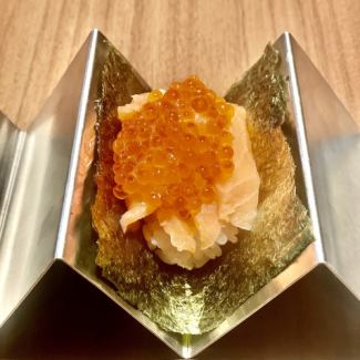 Salmon and salmon roe sushi dock