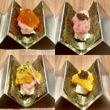 [Negitoro and caviar sushi dock, sea urchin and crab miso sushi dock, salmon roe and negitoro sushi dock]