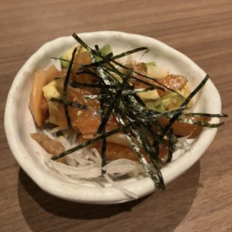 三文魚鱷梨配芥末醬油/什錦泡菜