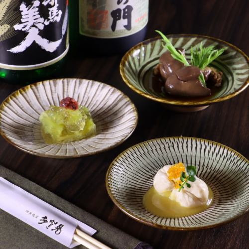 <p>大切な人と静かに過ごしたい夜にぴったりの空間。和の趣を感じる店内で、ゆったりとした時間をお楽しみください。</p>